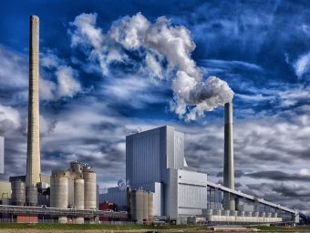 Schwieriger Balanceakt – Die Bundesregierung will wichtige Industriezweige besser schützen ohne Protektionismus zu betreiben.
