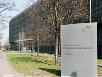 Die BaFin hat neue neue Auslegungs- und Anwendungshinweise für das Geldwäschegesetz veröffentlicht.