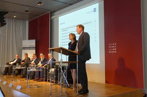 Die P+P-Partner Dr. Barbara Koch-Schulte und Benedikt Hohaus eröffneten die Panel-Diskussion.